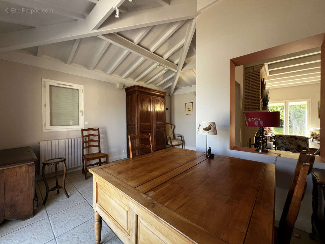 Maison à SAINT-PIERRE-DE-MONS