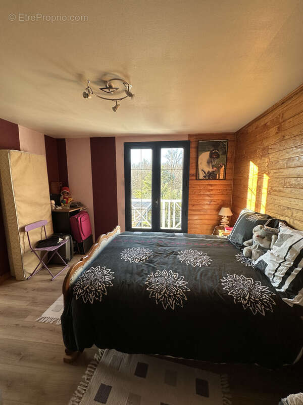 Maison à LA ROCHE-CHALAIS