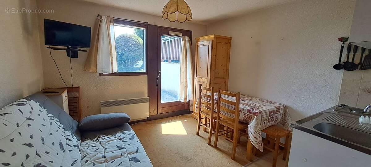 Appartement à MORILLON