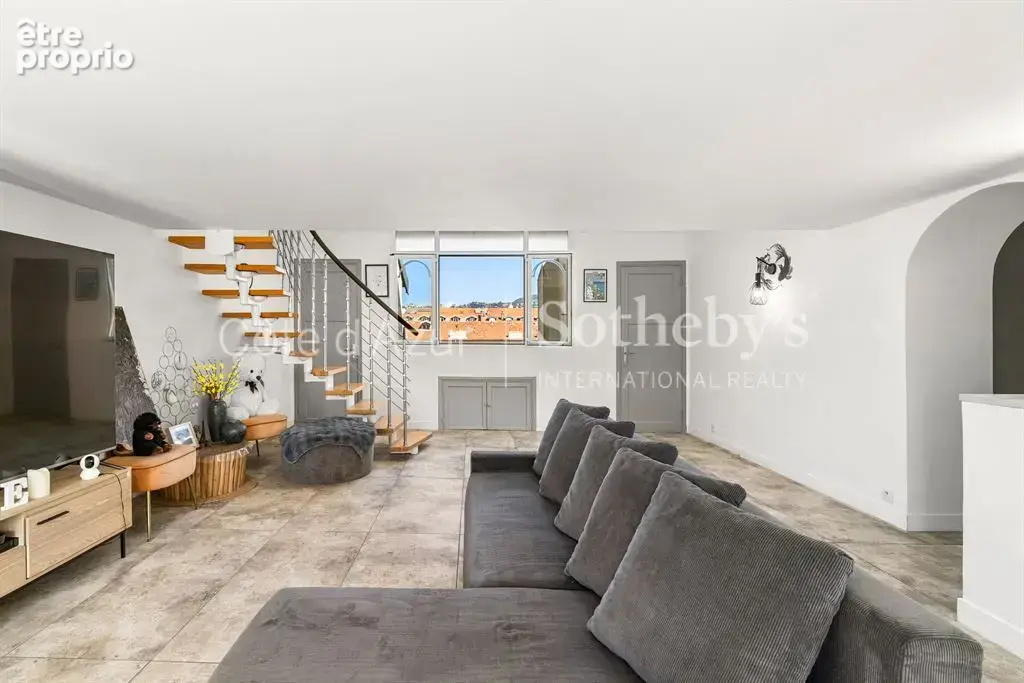 Nice Notre Dame, loft de caractère avec mezzanine et vues dégagées sur la ville - photo 10
