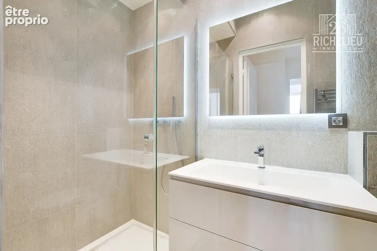 Appartement d'exception  de 210 m2  Avenue Foch vue Tour Eiffel - photo 10