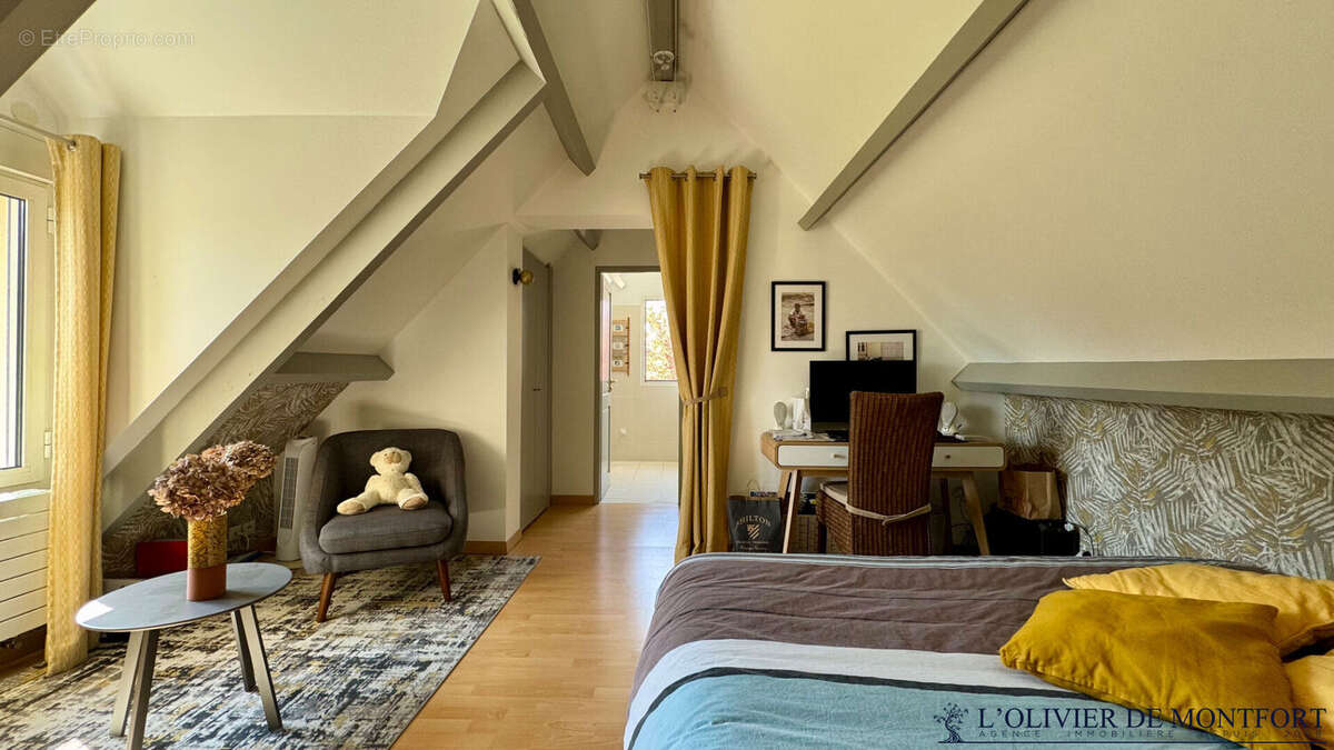 Maison à MONTFORT-L&#039;AMAURY