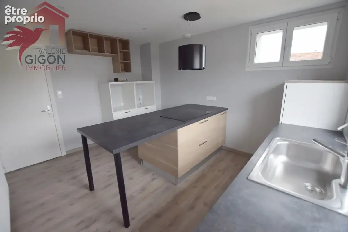 BELLE MAISON PRETE A VIVRE entièrement RENOVEE tant à l'intérieur qu'à l'extérieur, idéale pour une famille - photo 3
