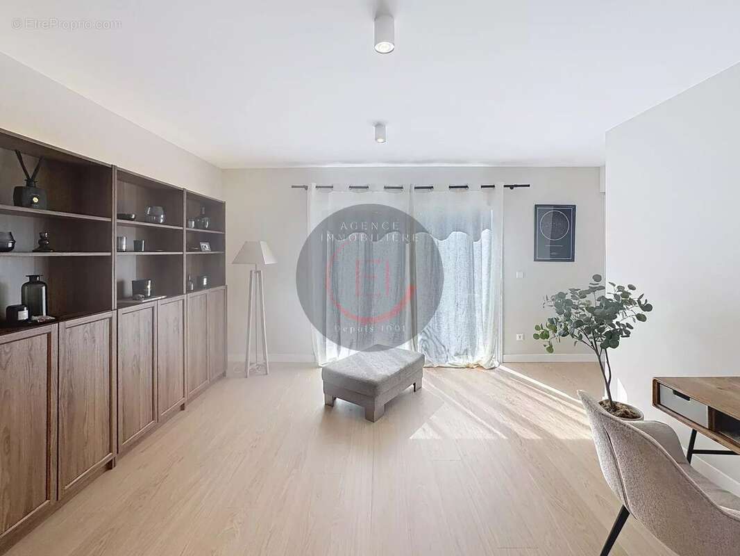 Maison à LES ADRETS-DE-L&#039;ESTEREL