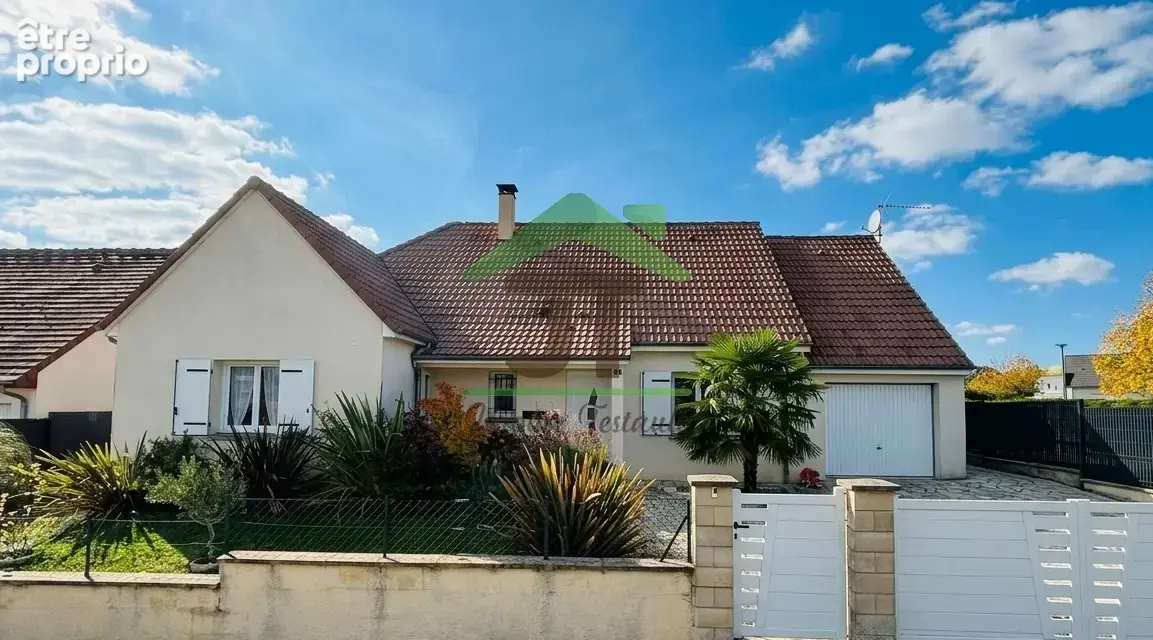 Maison à SAINT-DENIS-LES-PONTS