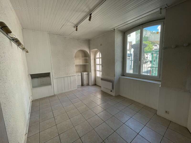 Appartement à VEYNES