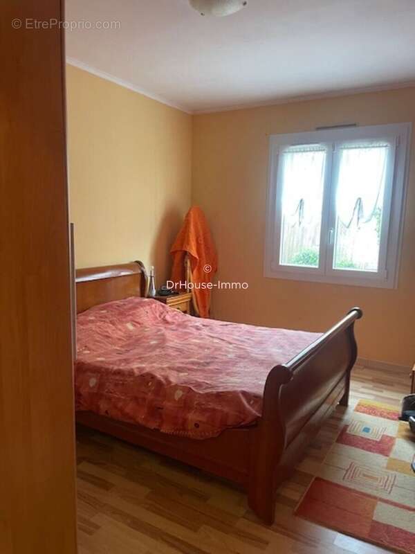 Maison à SAINT-YRIEIX-SUR-CHARENTE