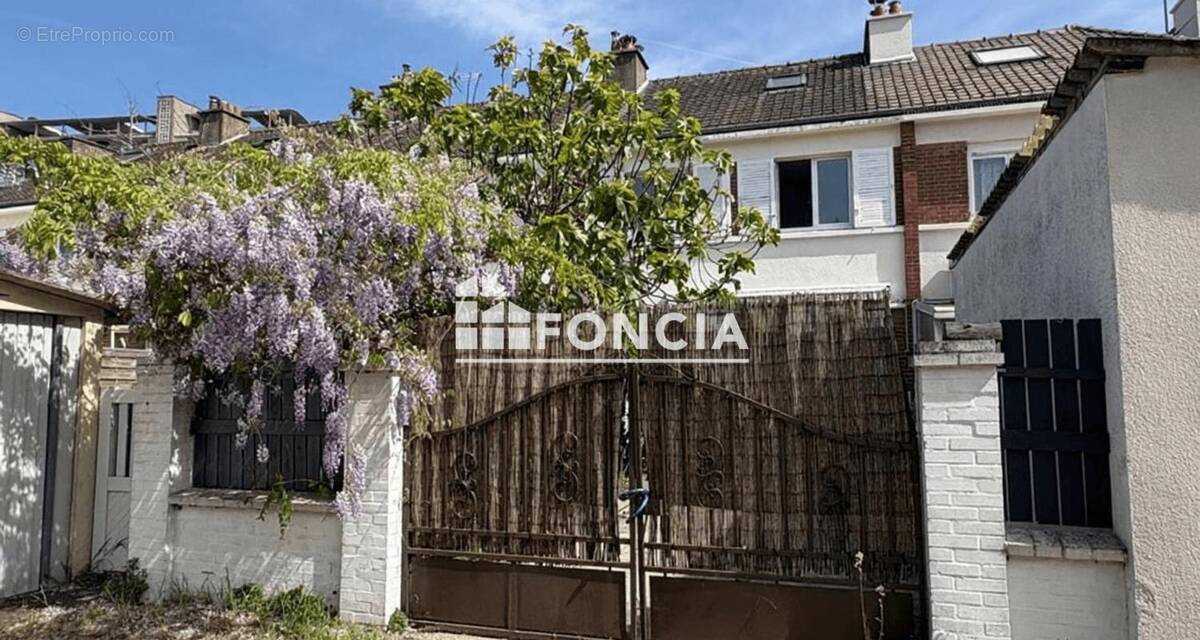 Maison à SOTTEVILLE-LES-ROUEN