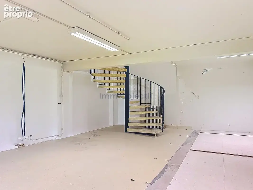 Commerce 190 m² à Paris-12e  - photo 3