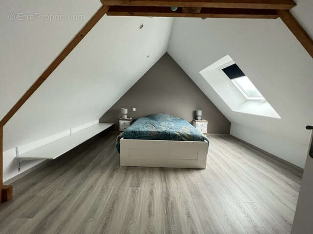 A 2 pas de VIRE, Maison 150m2, 5 pièces avec 112000m2 de terrain - photo 10
