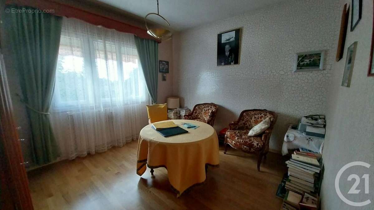 Maison à MONTMERLE-SUR-SAONE