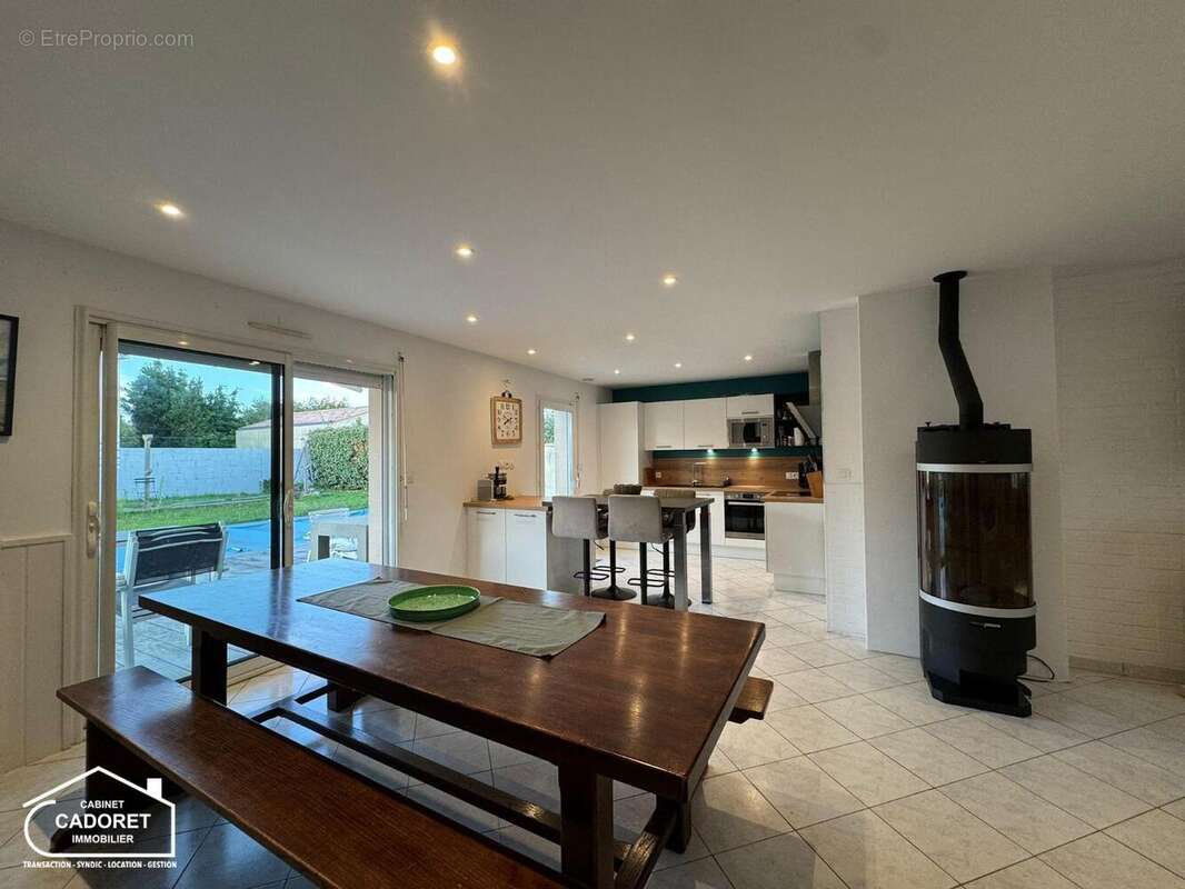   - Maison à PAIMBOEUF