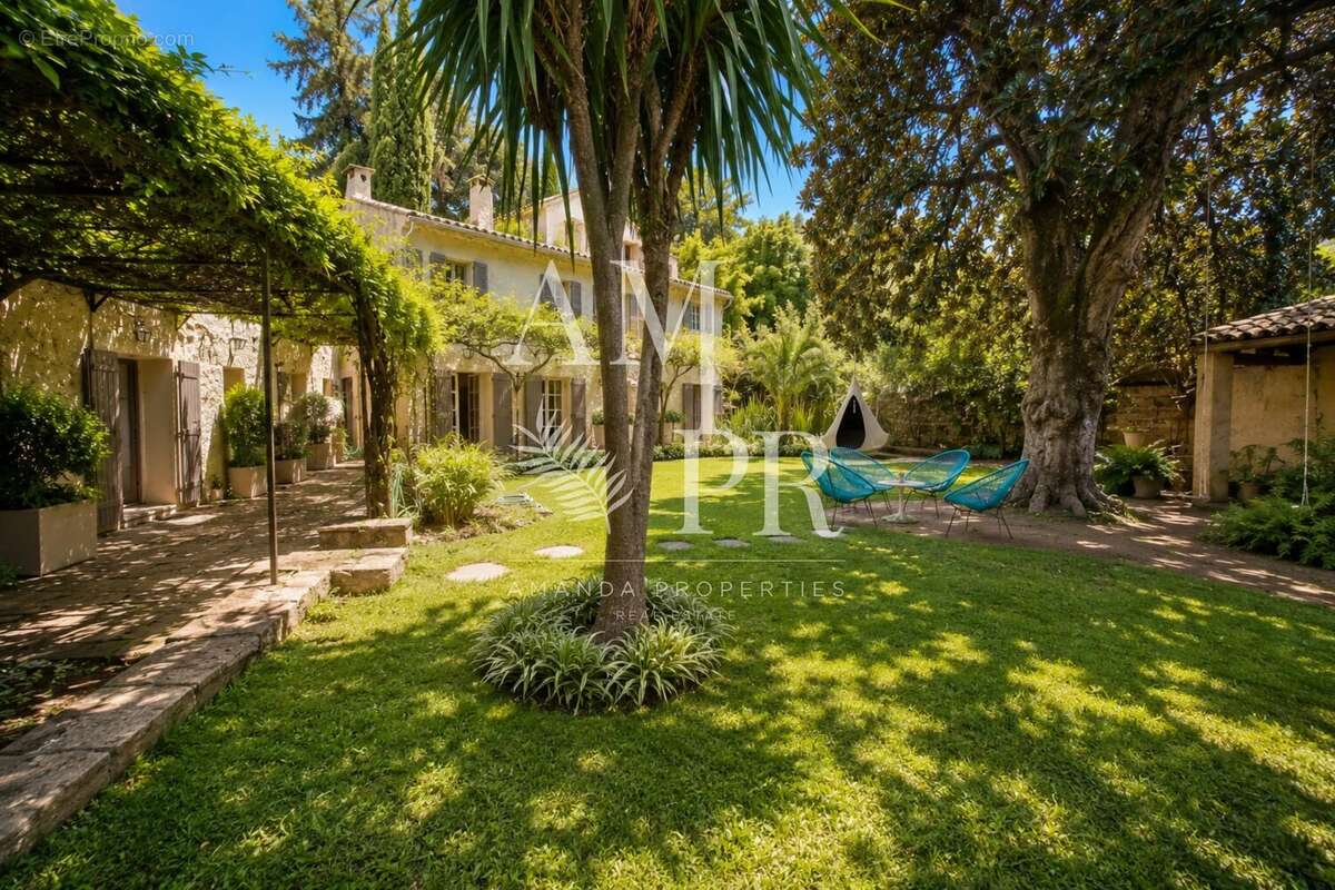 Villa de charme au coeur de la Californie- Centre ville à pied - photo 3