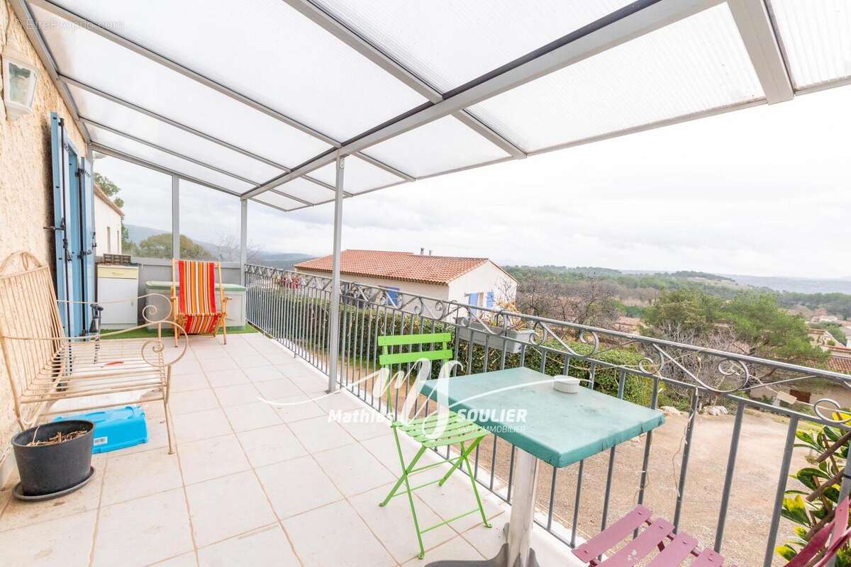 Maison 181 m² à Meyreuil  - photo 5