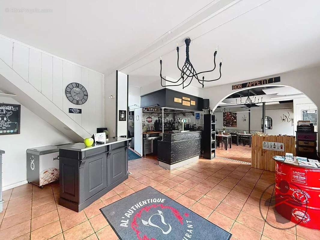 Commerce à ARVEYRES