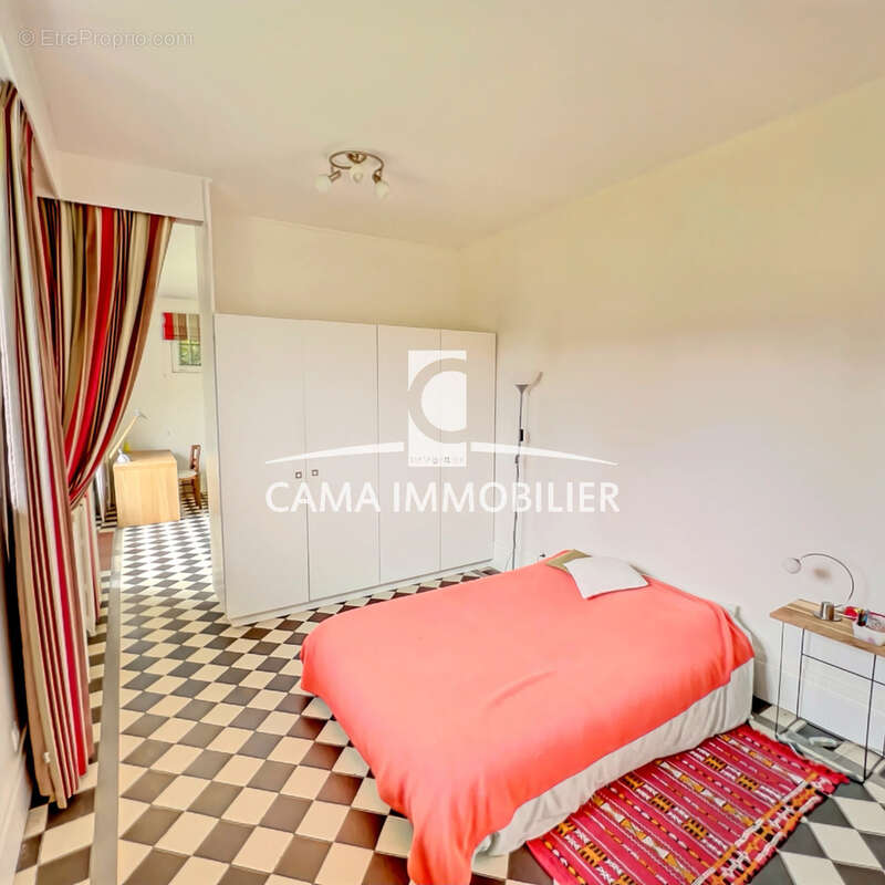 Maison à JOUY-EN-JOSAS