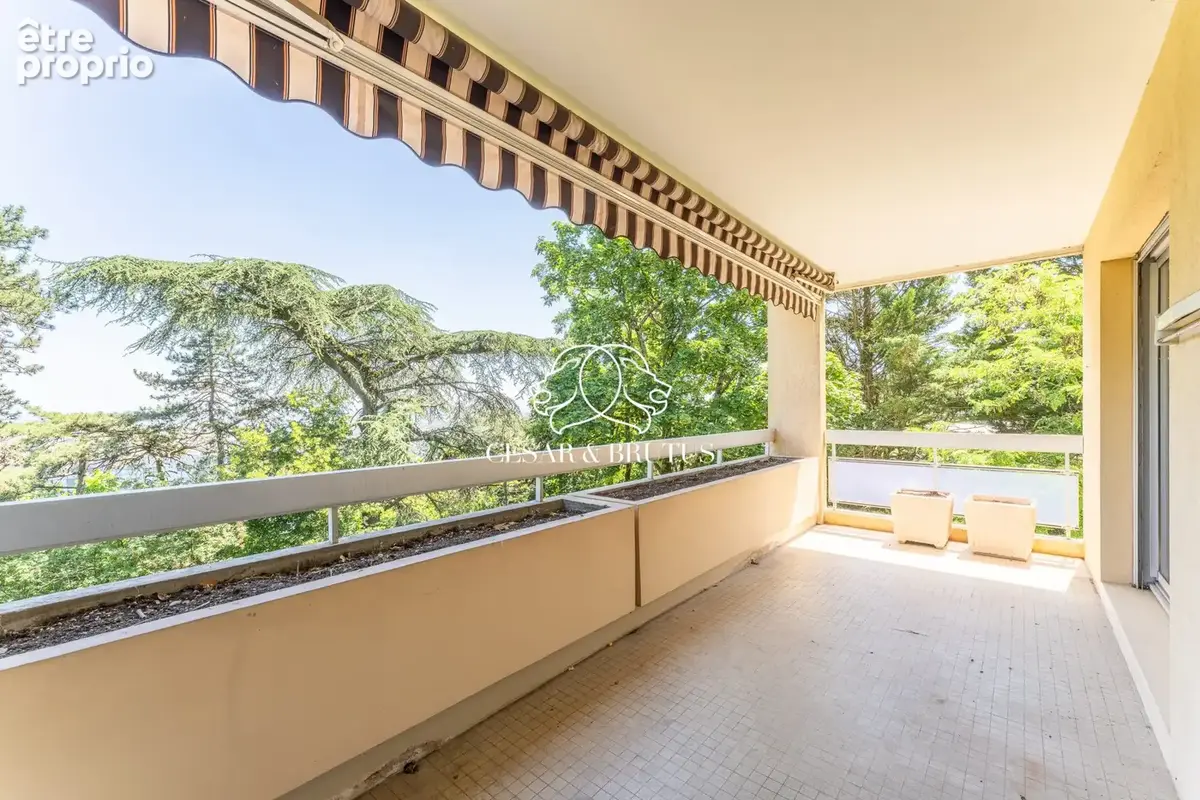 Appartement 147 m² à Sainte-Foy-Les-Lyon  - photo 2