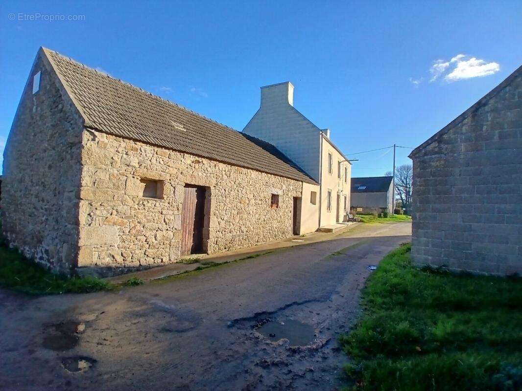 Maison à SAINT-MEEN