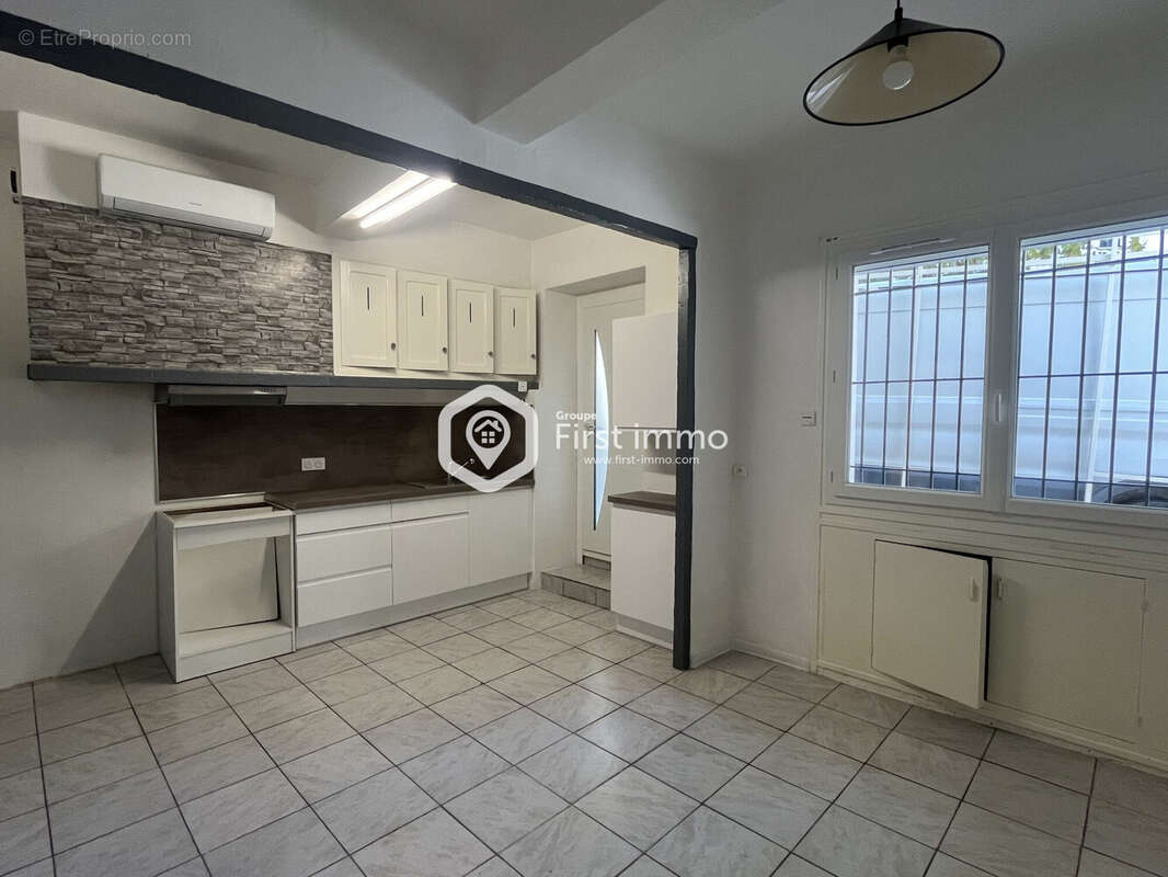 Maison à LATOUR-DE-FRANCE