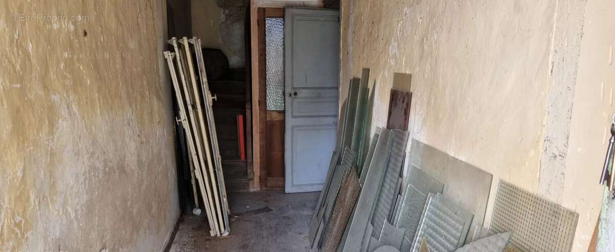 Maison de village à rénover avec ancien magasin - photo 3