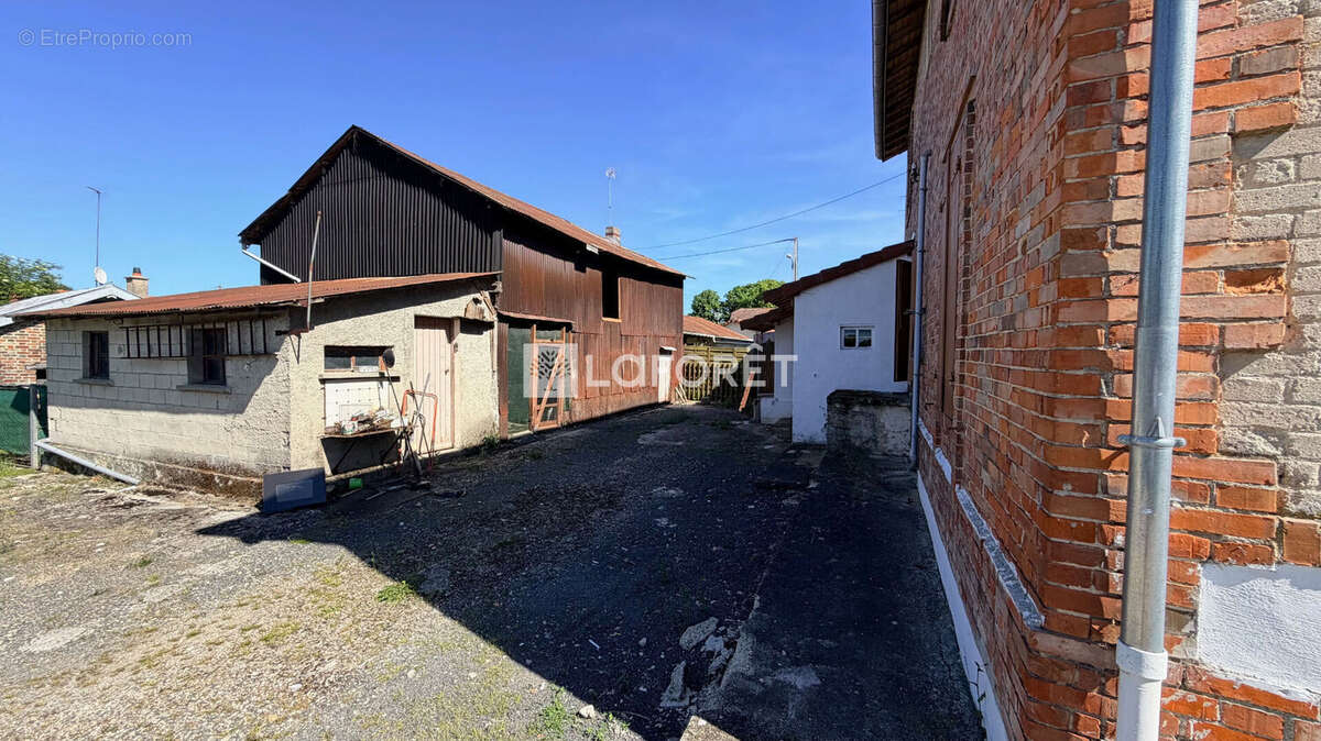 Maison à CERNAY-EN-DORMOIS