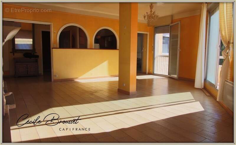 Appartement à SAINT-LAURENT-DE-CERDANS