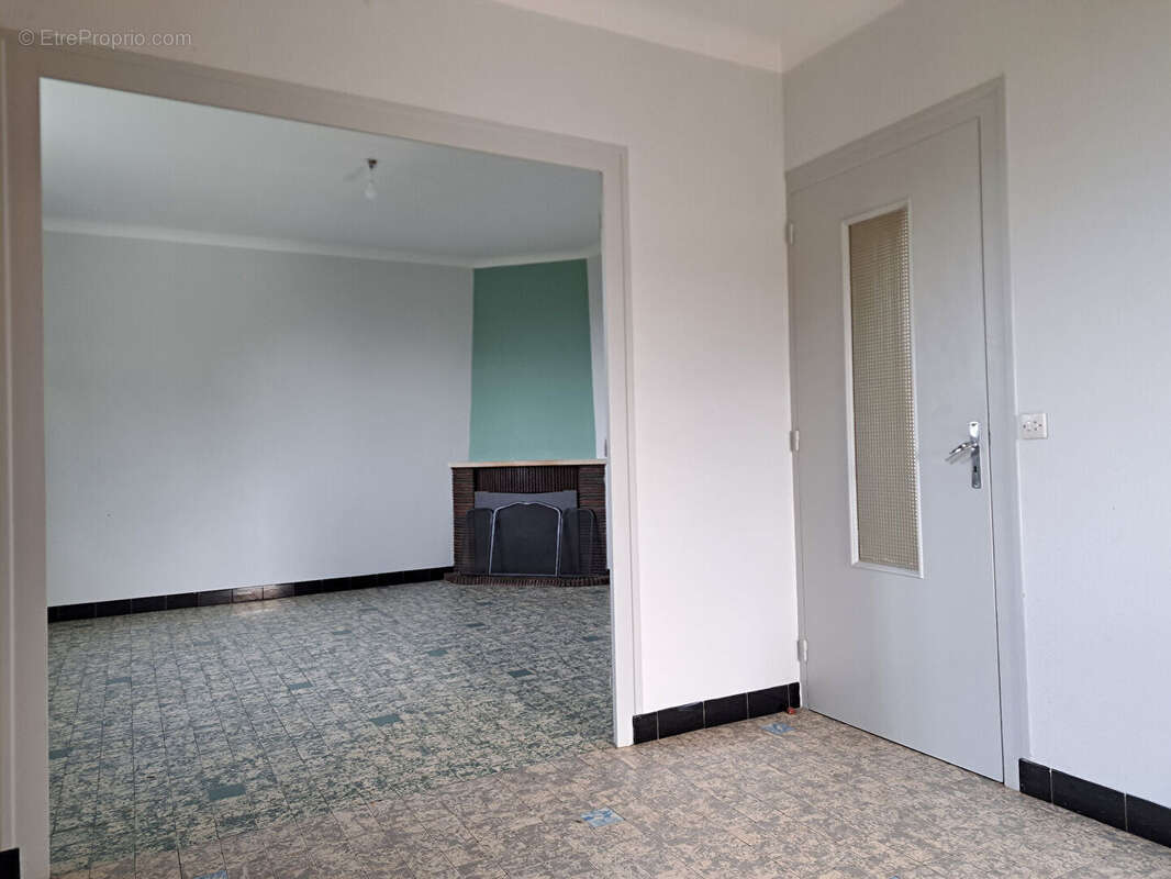 Maison à BONNEUIL-MATOURS