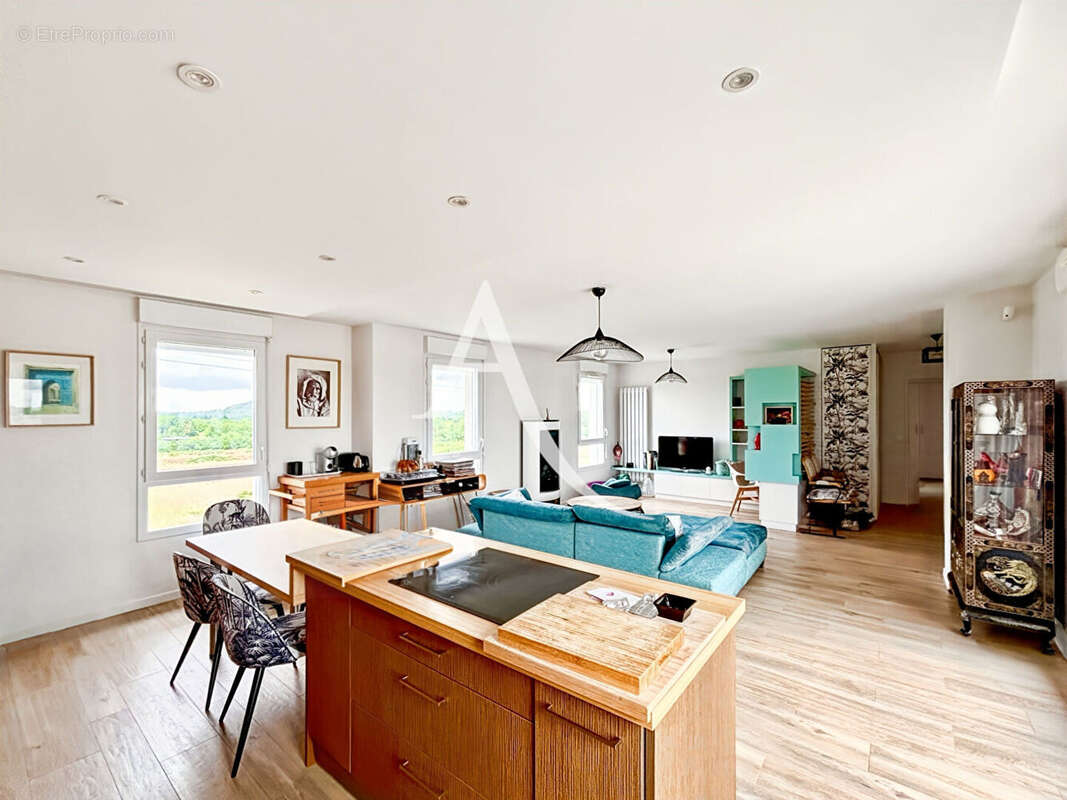 Appartement à ELANCOURT