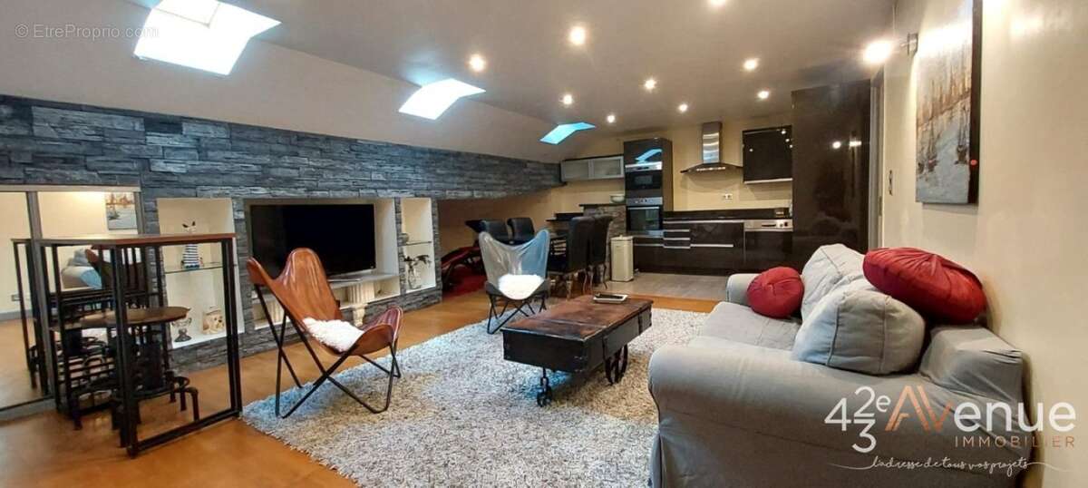 Appartement à SAINT-ETIENNE