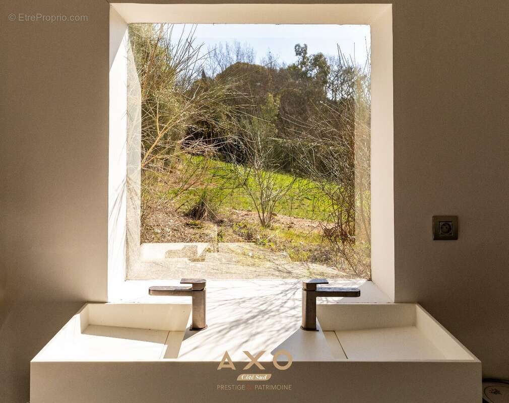 Maison à LE THOLONET