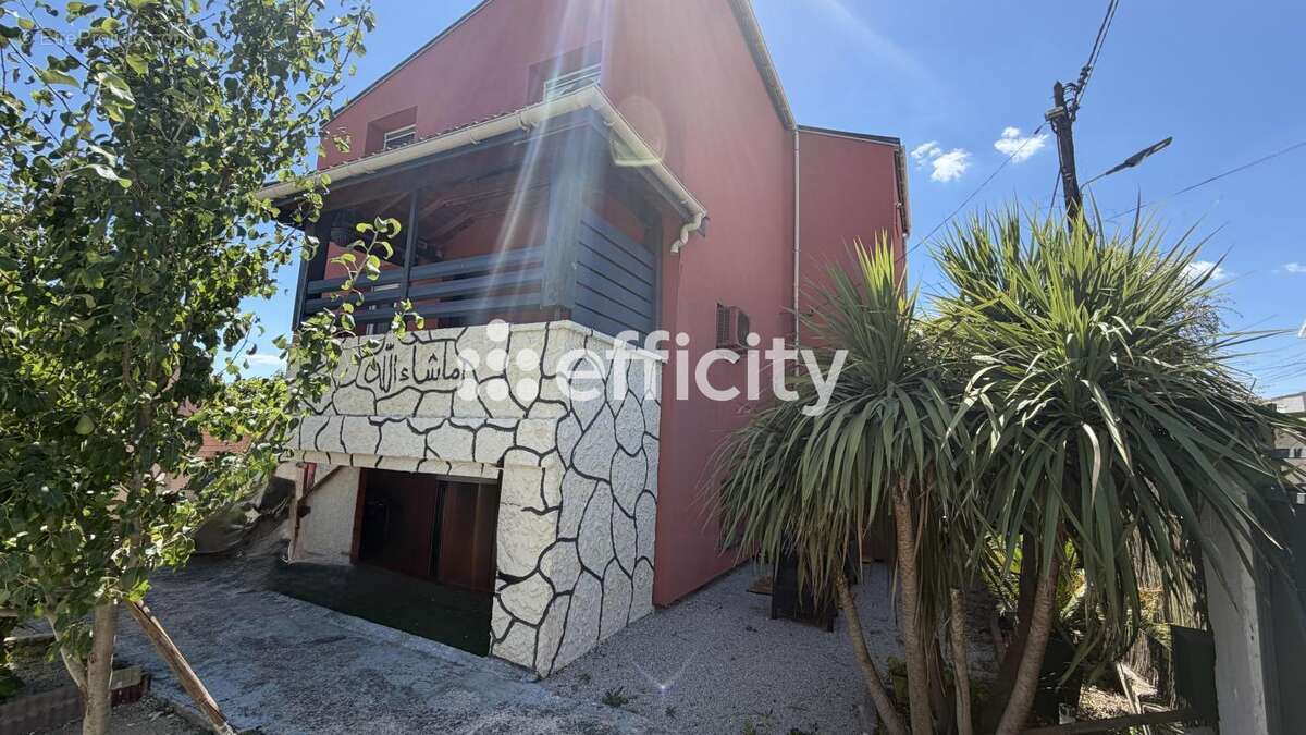 Maison 140 m² à Villeurbanne  - photo 7