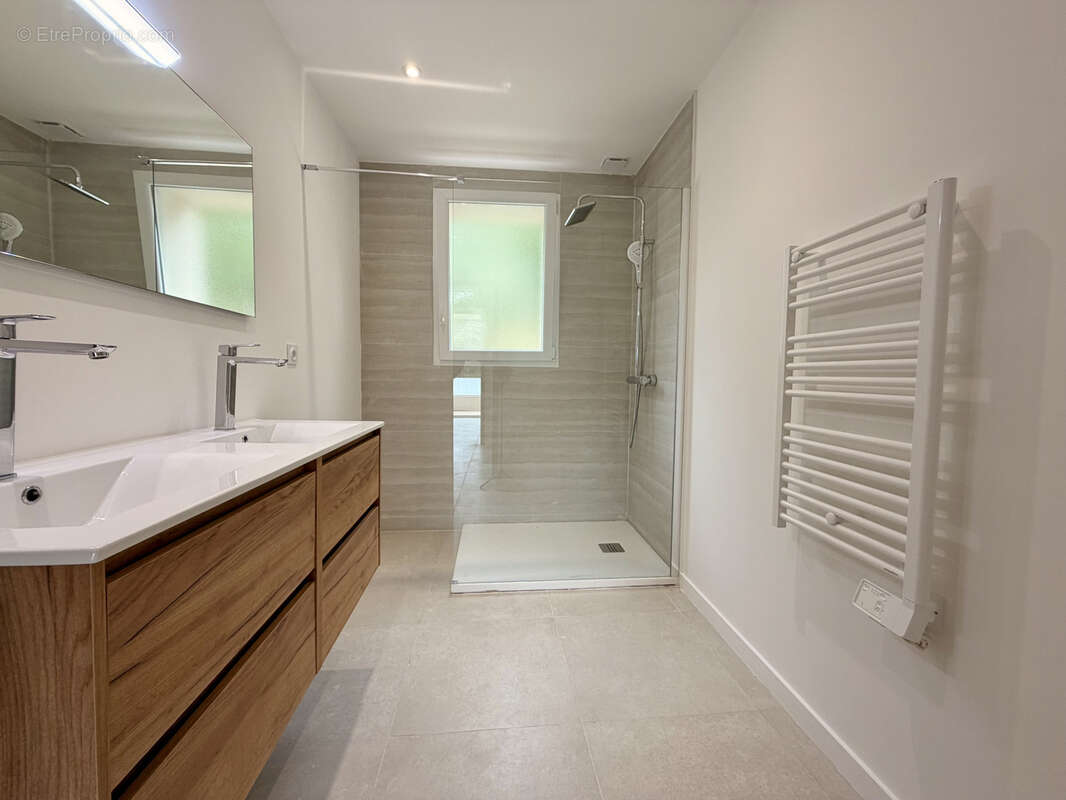 Maison à LA VALETTE-DU-VAR