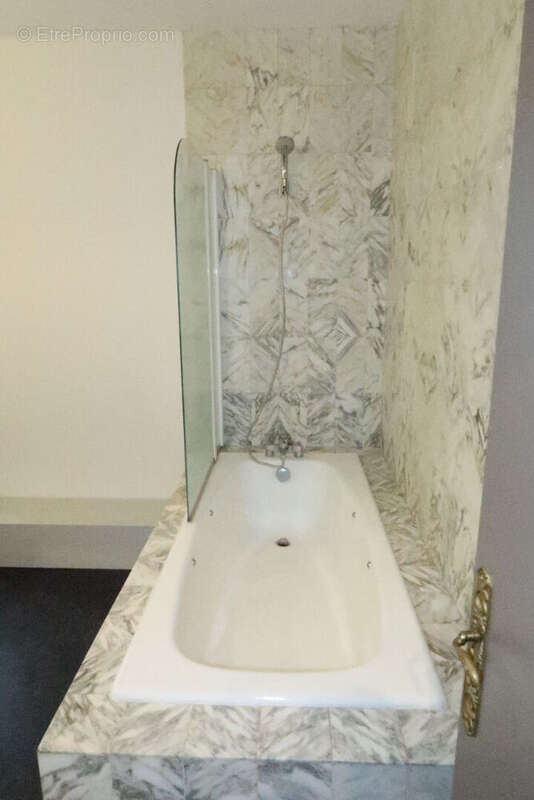 Maison à CHATEAU-CHERVIX