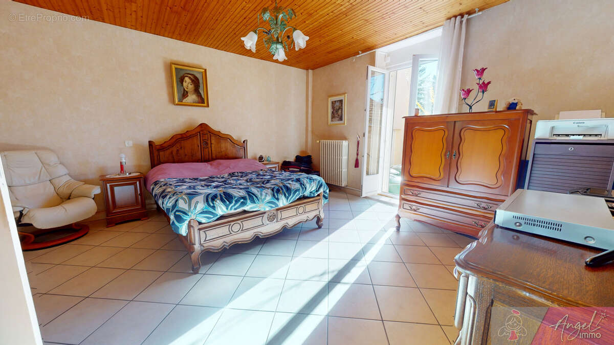 Immeuble de rapport a dole - 2 logements independants + garage + jardin - photo 11