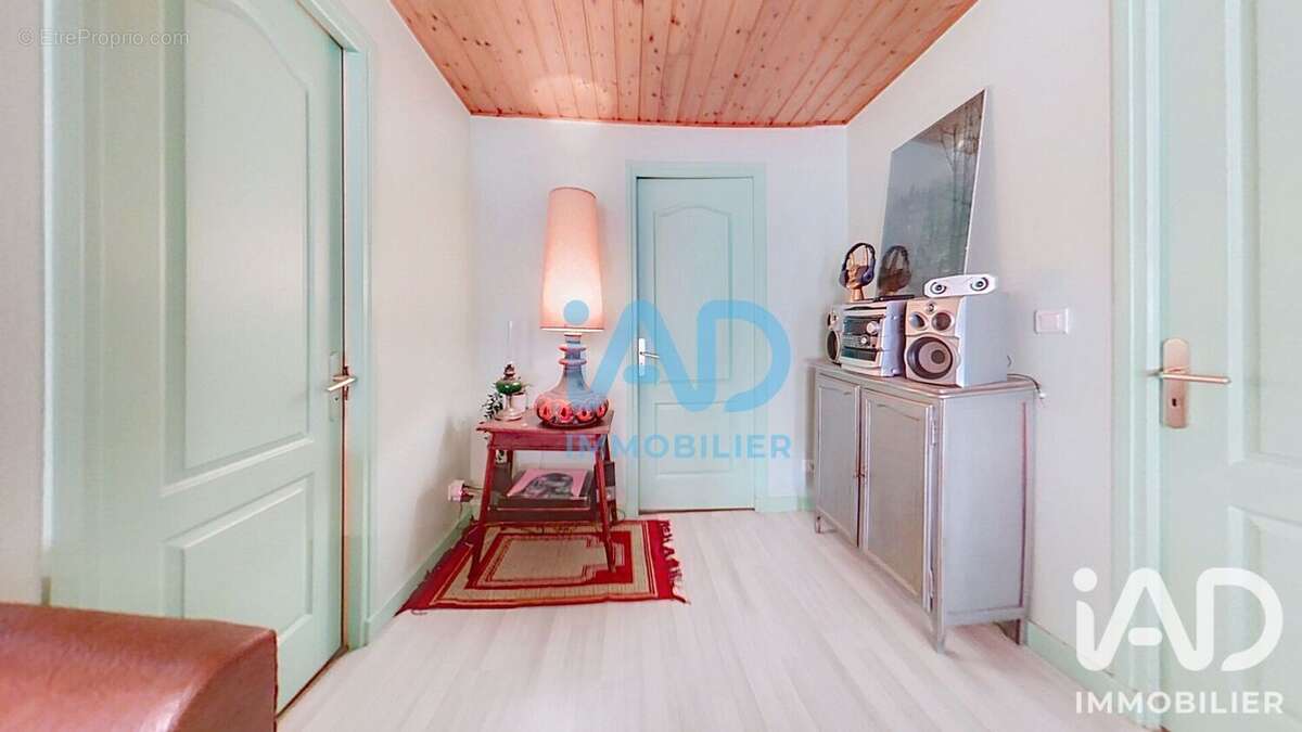 Maison 142 m² à Herment  - photo 3
