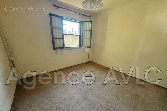 Maison 104 m² à Arles  - photo 9