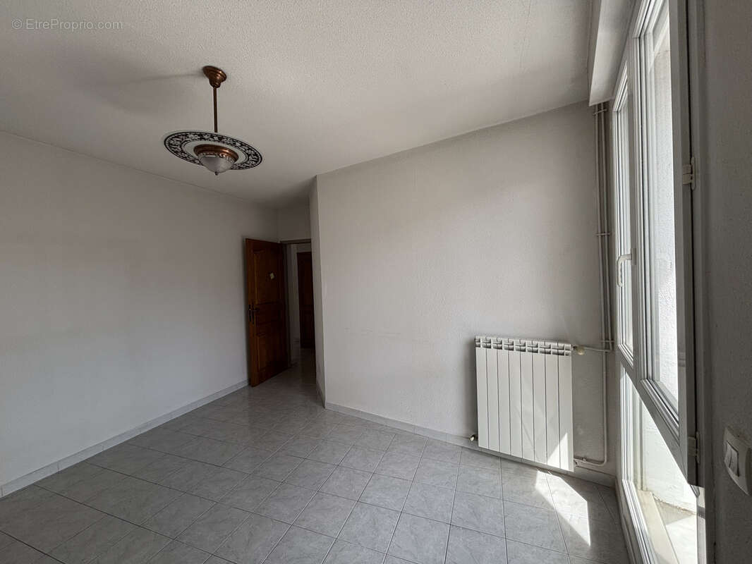 Appartement à GANGES