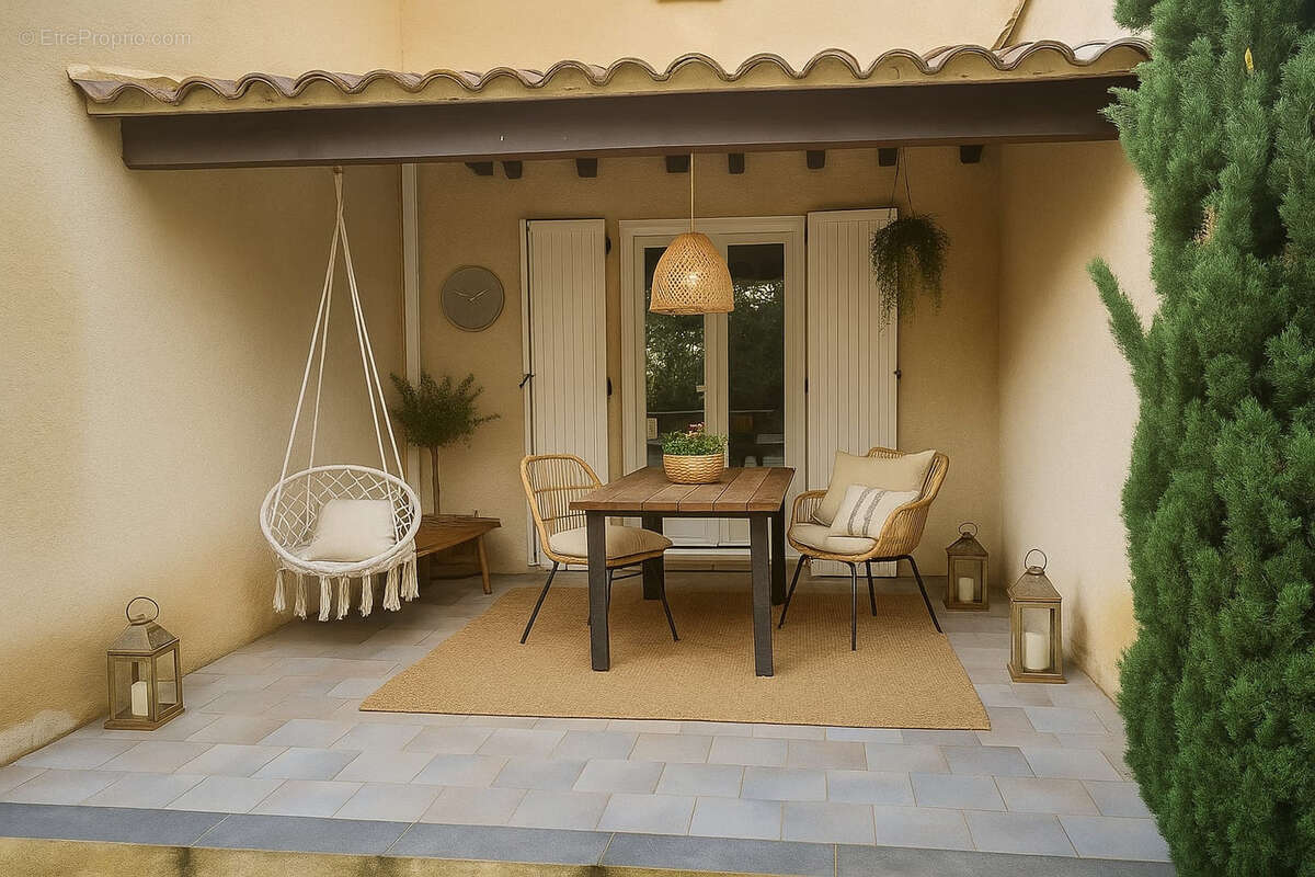 Maison à RODILHAN