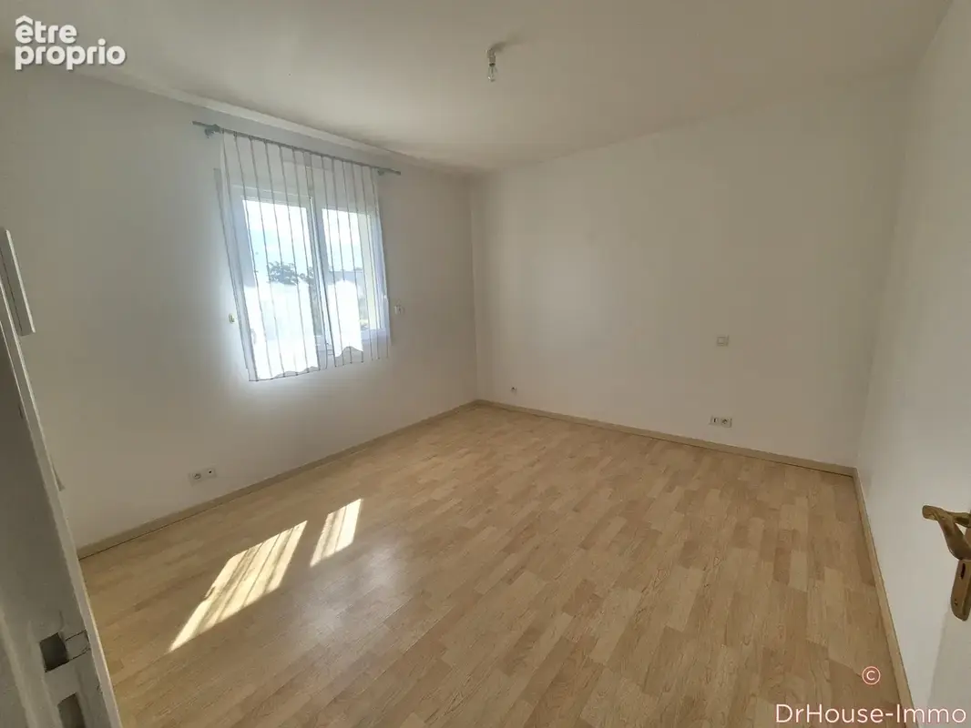 Maison 4 pièces 86 m² à vendre à Gorron (53120) - photo 8