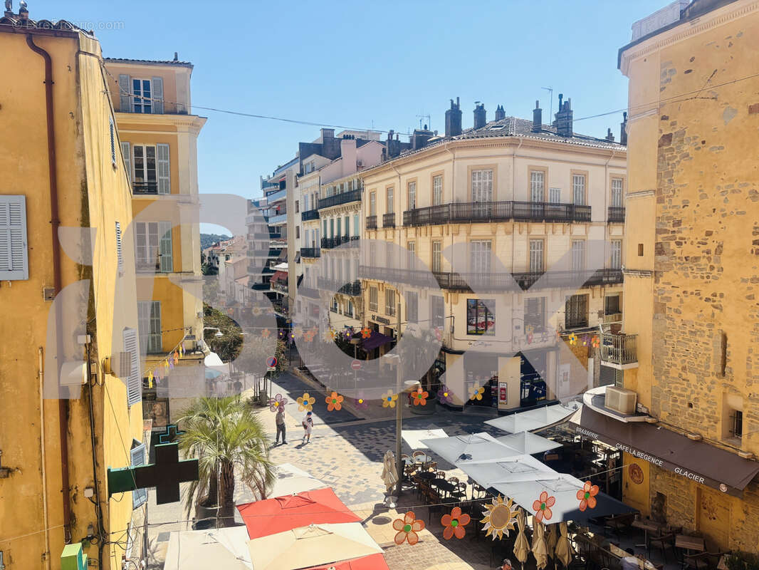 Appartement à HYERES