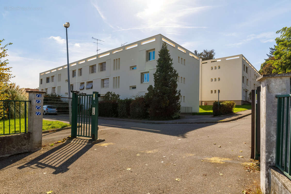 Appartement à SAINT-PRIEST