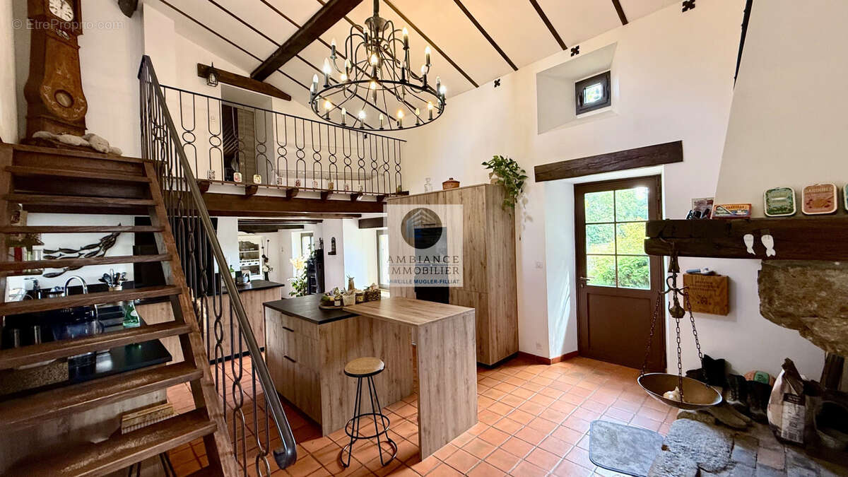 Maison à TOURNON-SUR-RHONE