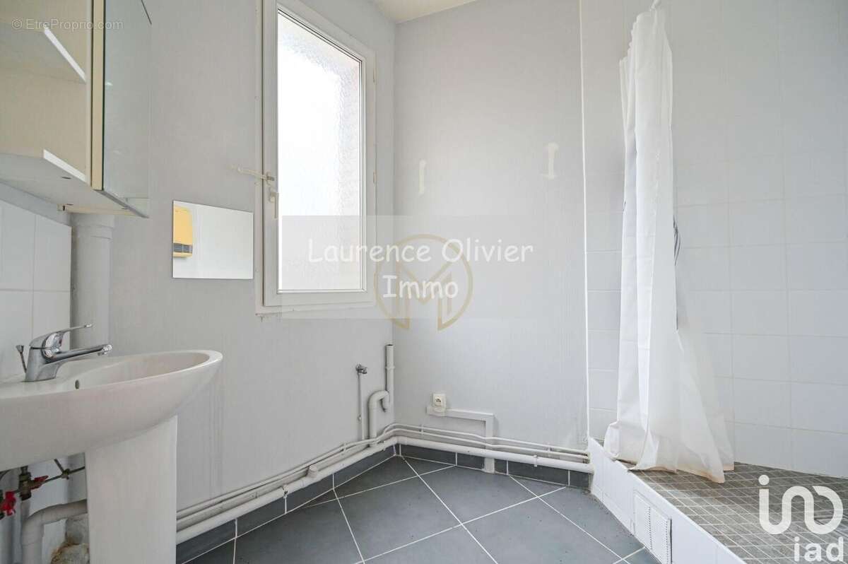 Photo 6 - Appartement à SAINT-MAUR-DES-FOSSES
