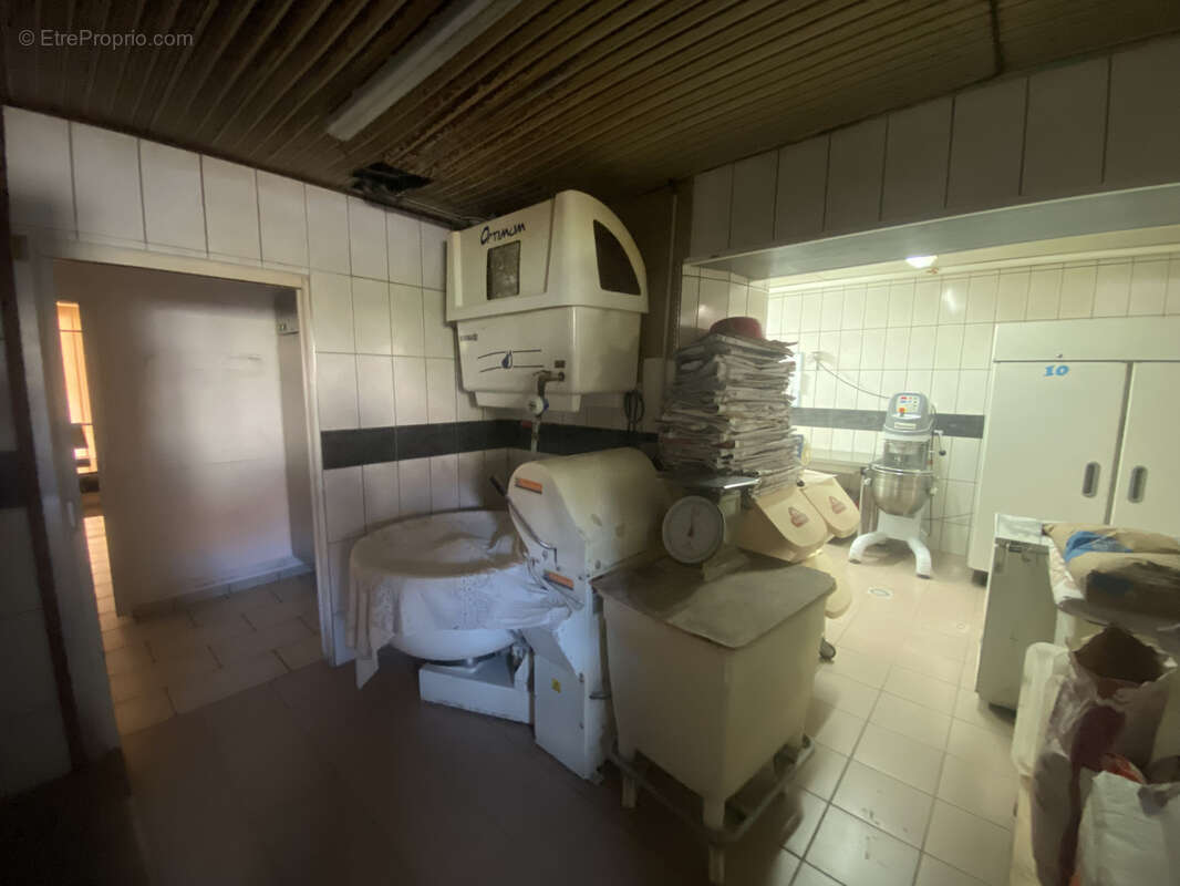 Commerce à COSNES-ET-ROMAIN