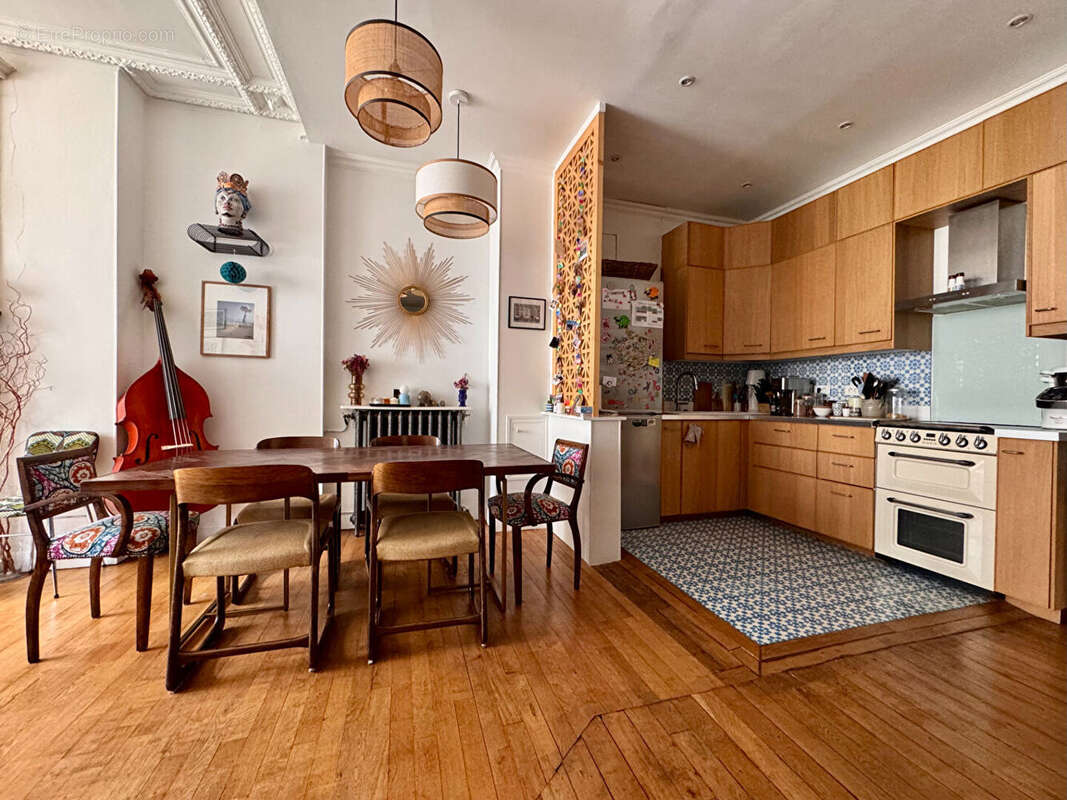 Appartement à PARIS-10E