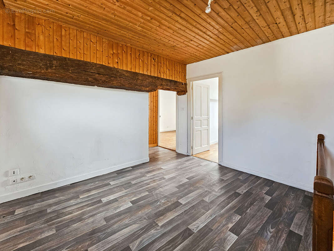 A VENDRE - Maison 3 chambres en centre-bourg de Tremblay - Idéal premier achat ou investissement - photo 8