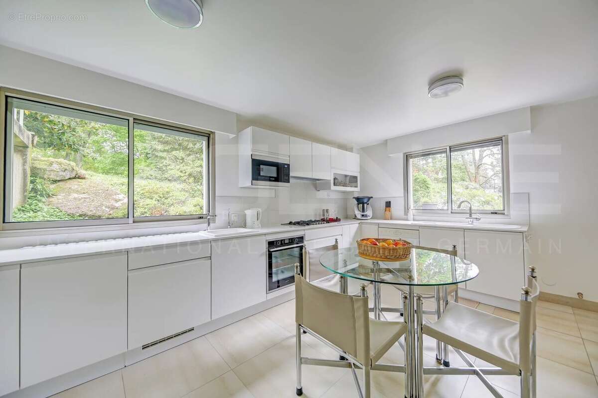 Maison à FEUCHEROLLES