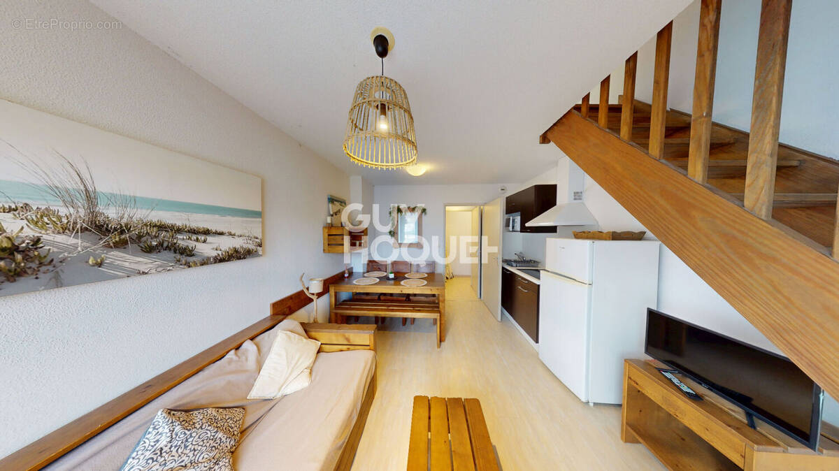 Appartement à AUREILHAN