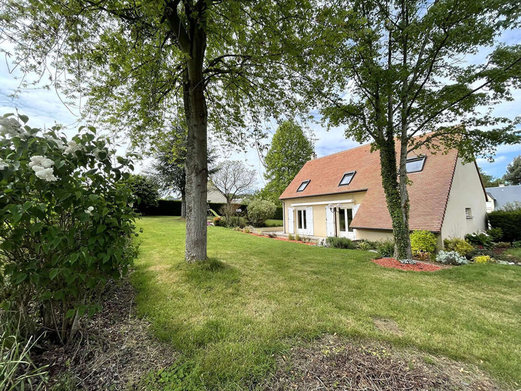 Maison à LAIZE-LA-VILLE