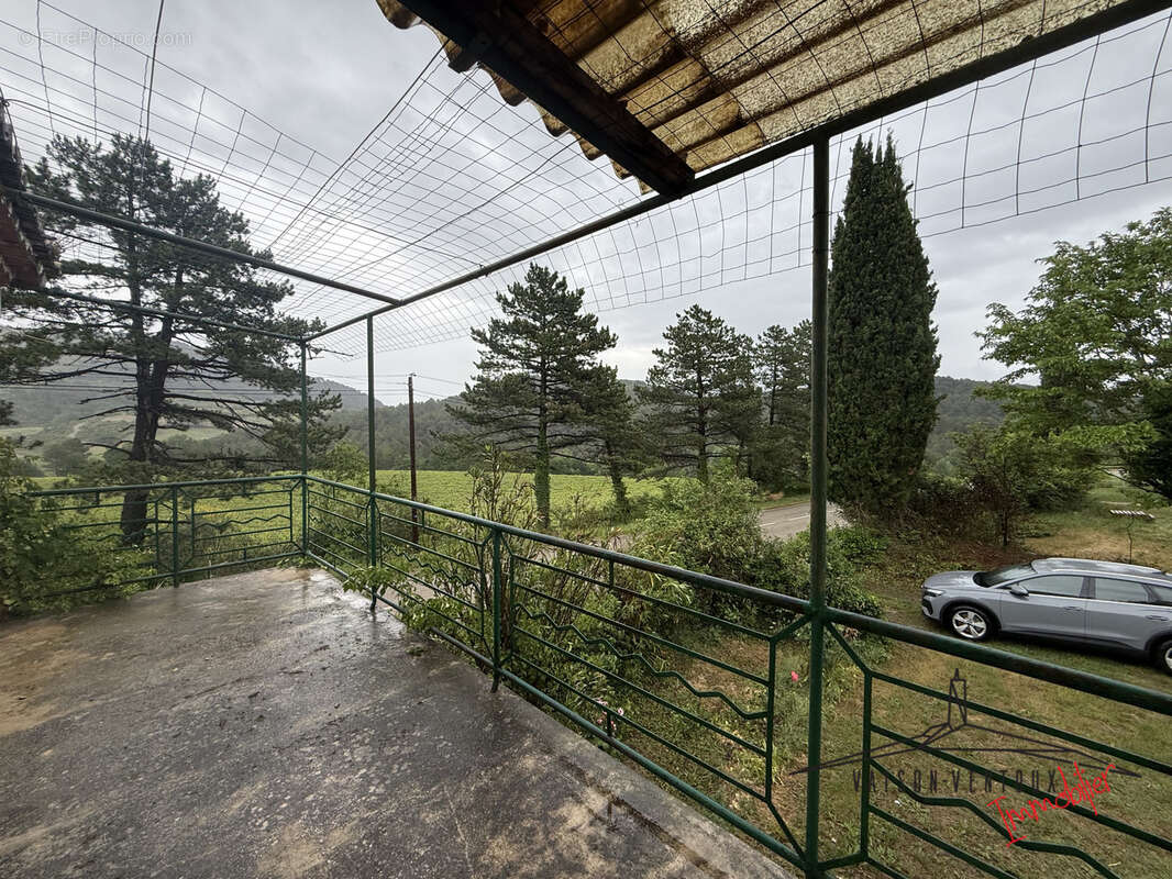 Maison à ENTRECHAUX